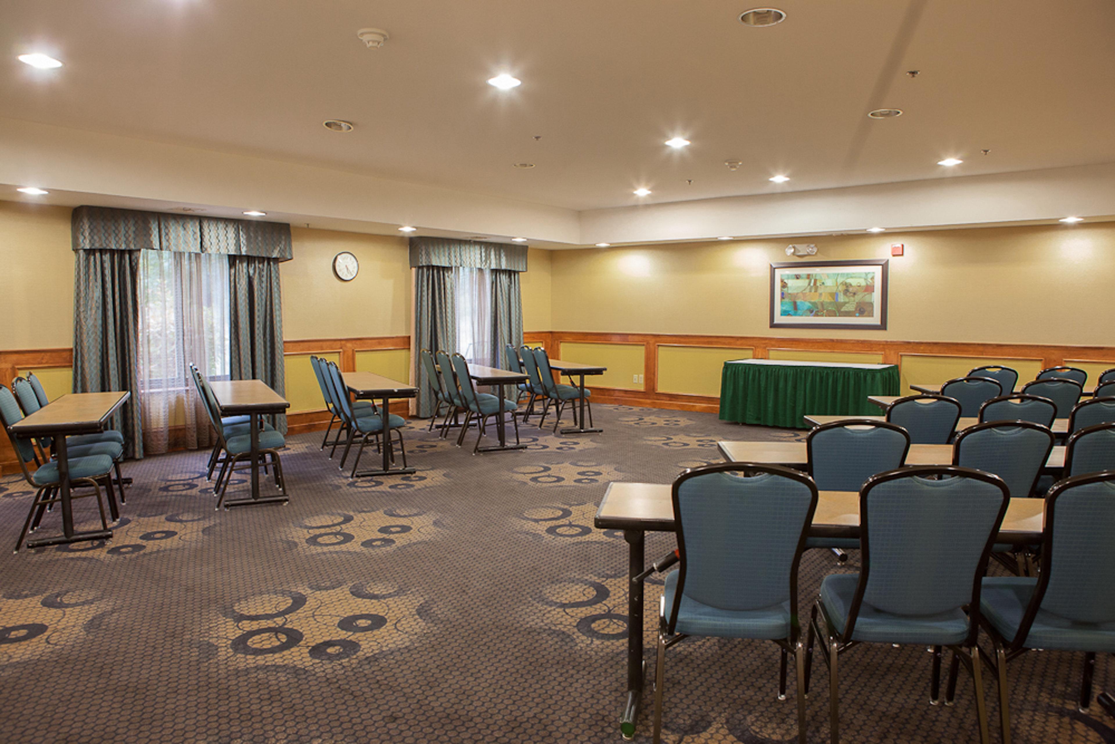 Holiday Inn Express Hotel & Suites Canton, An Ihg Hotel Екстер'єр фото